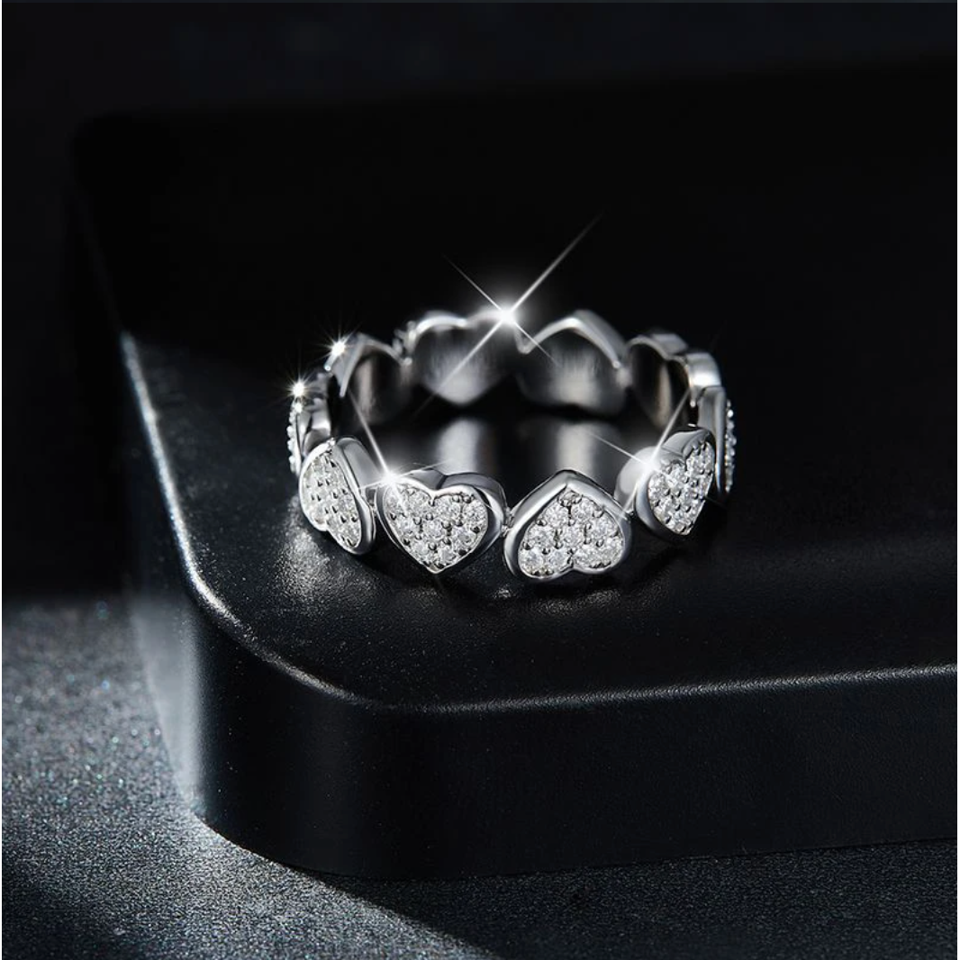Heart-shape Moissanite Diamond Ring