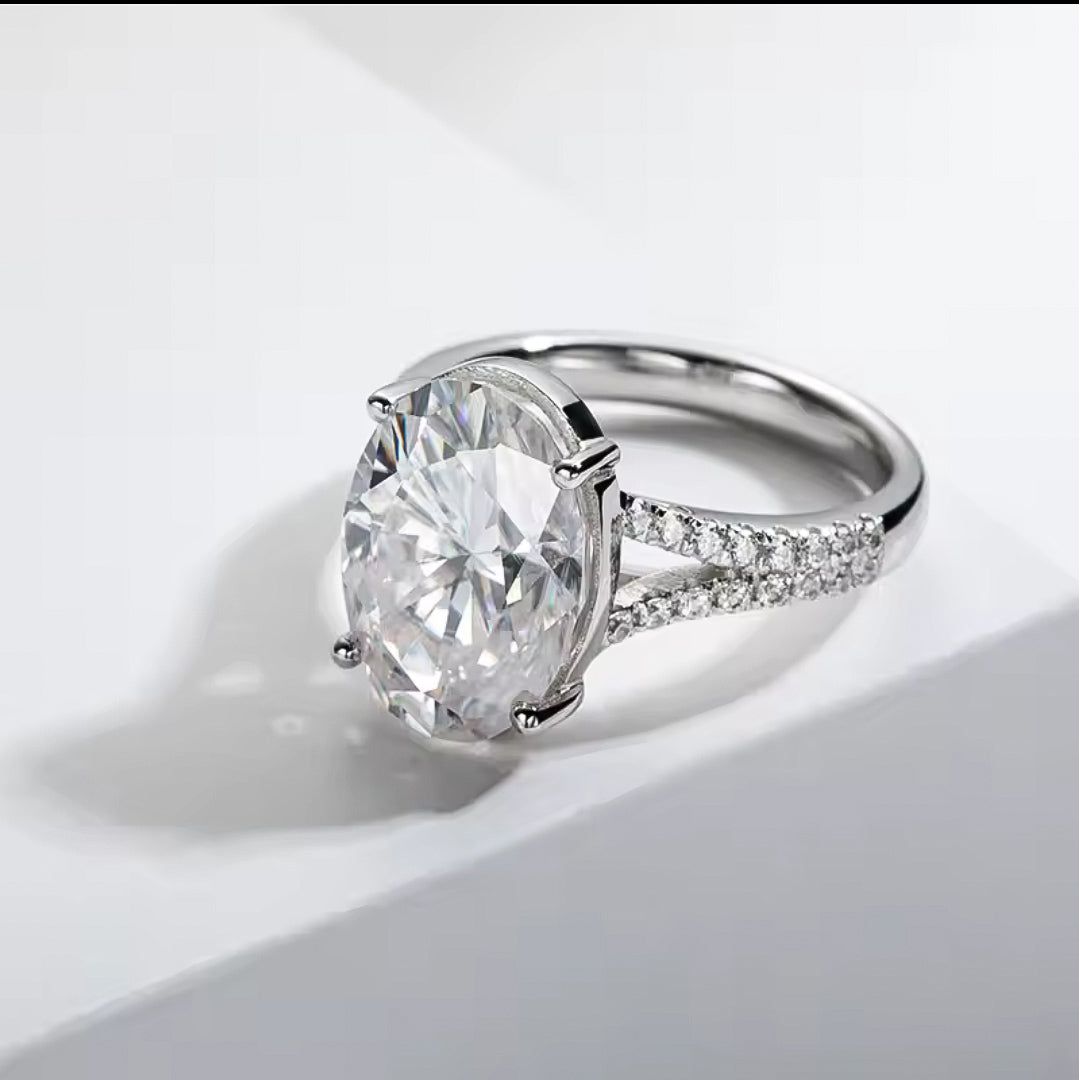 Veloura 8 CT Oval Moissanite Diamond Engagement Ring