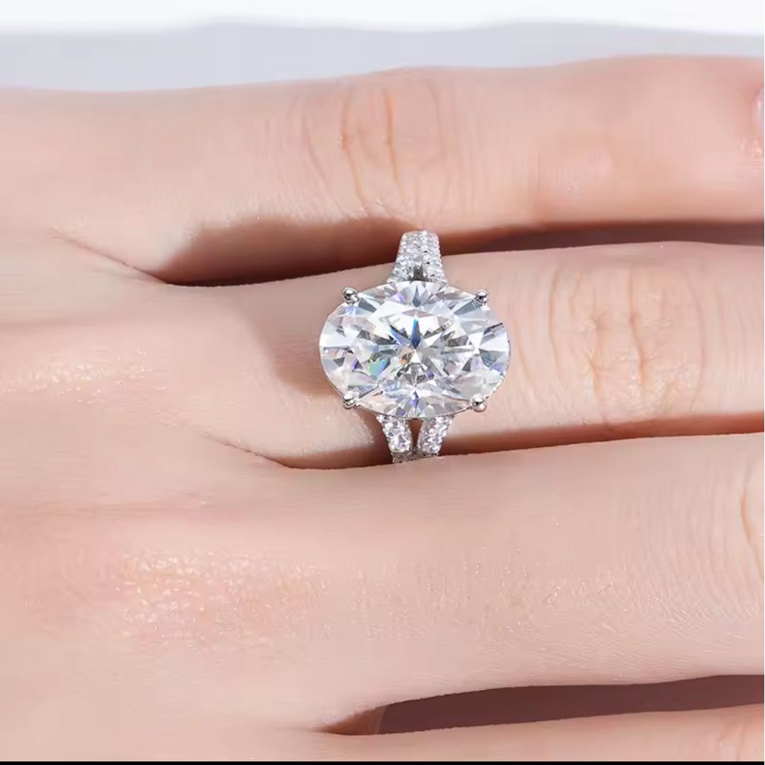 Veloura 8 CT Oval Moissanite Diamond Engagement Ring